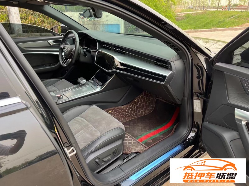  19年奧迪A6L轎車 
