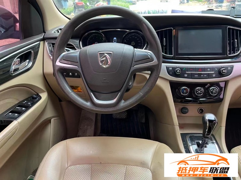  18年寶駿730MPV 