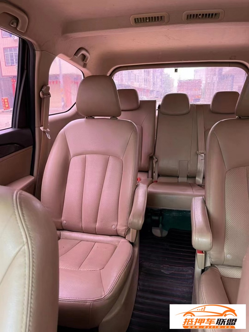  18年寶駿730MPV 