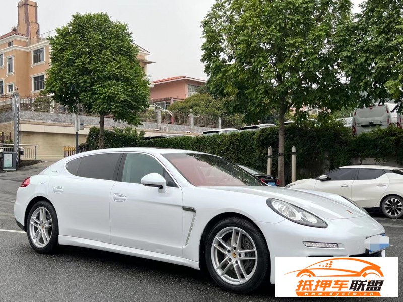  17年保時捷帕納梅拉轎車 