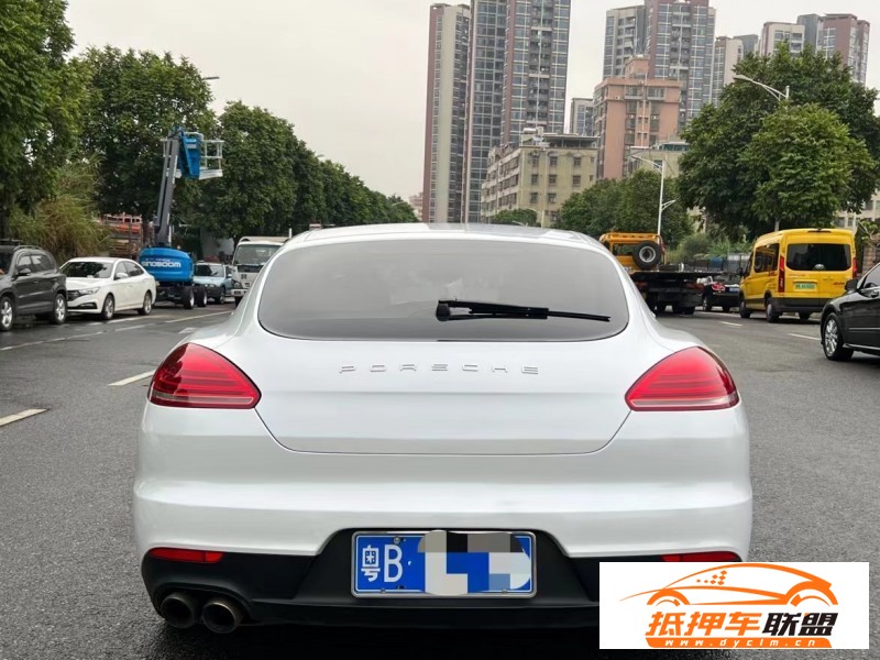  17年保時捷帕納梅拉轎車 