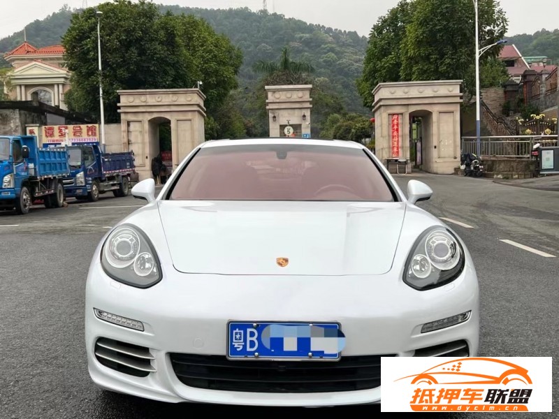  17年保時捷帕納梅拉轎車 