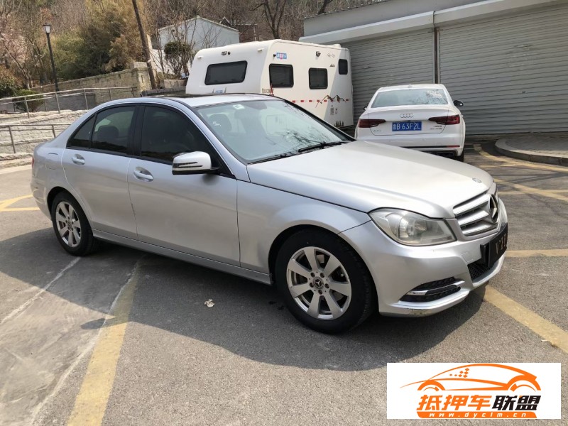  13年奔馳C轎車 