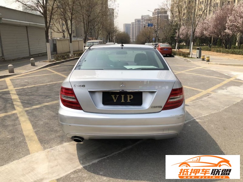  13年奔馳C轎車 