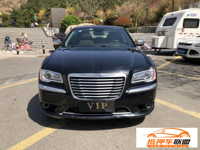  15年克萊斯勒300C轎車 