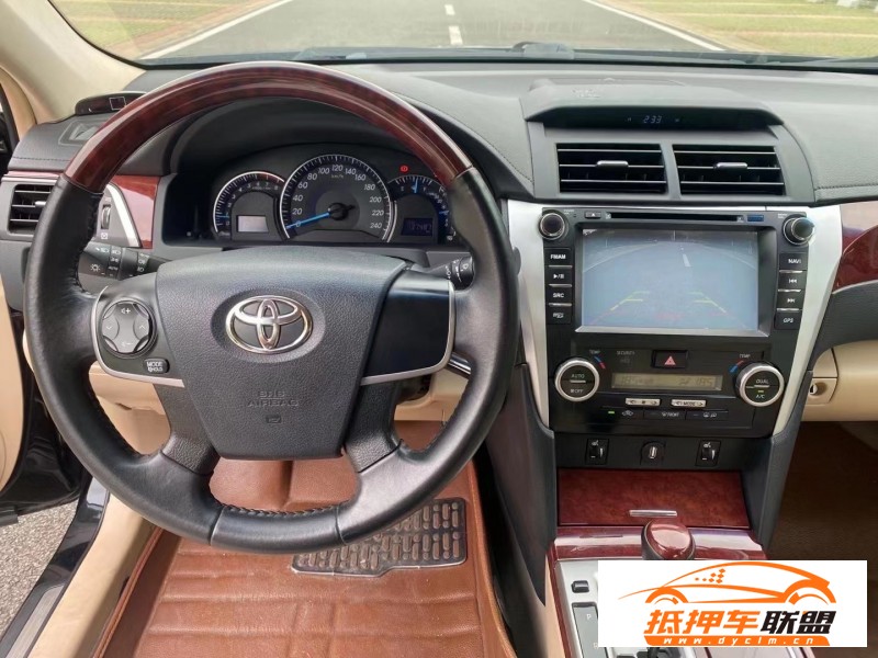  13年豐田凱美瑞轎車 