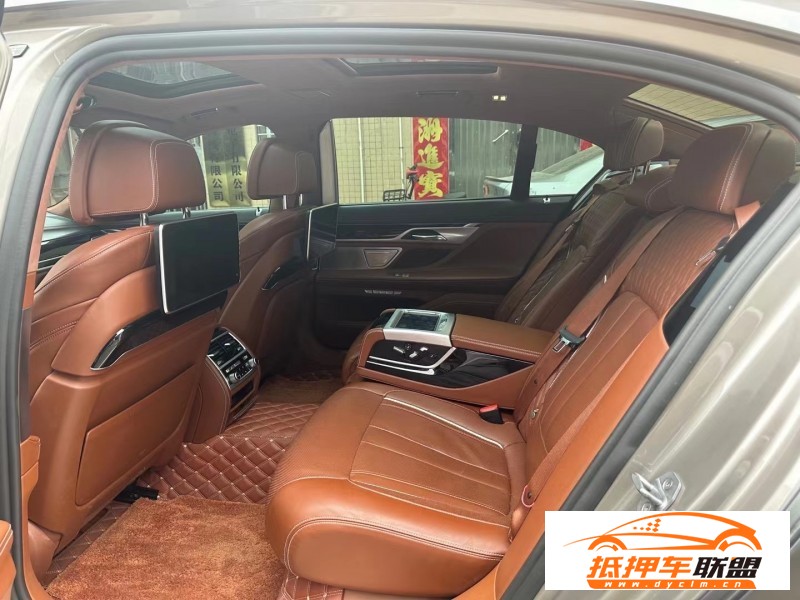  18年寶馬7系轎車 