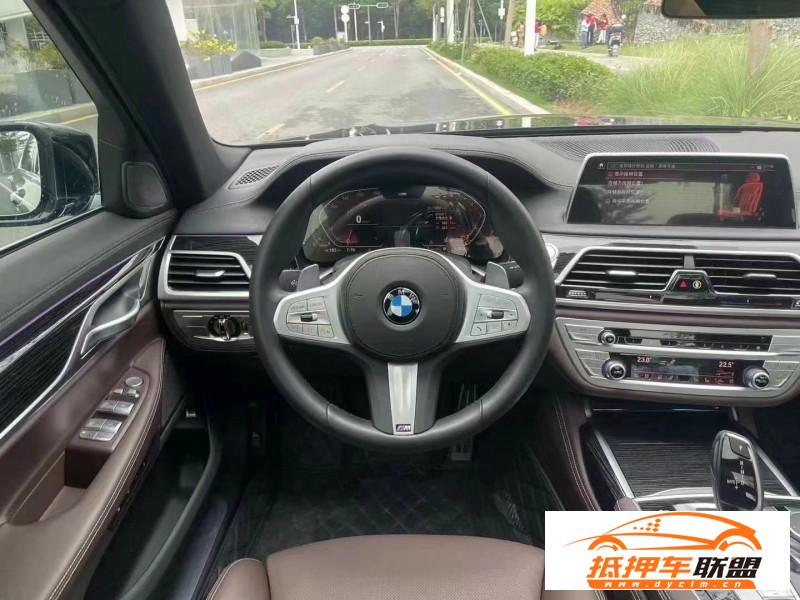  21年寶馬7系轎車 