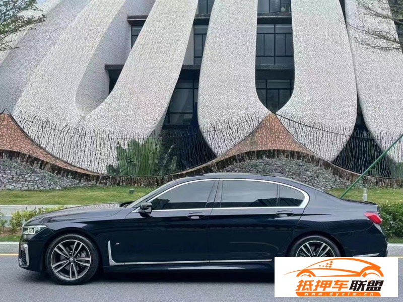 21年寶馬7系轎車 