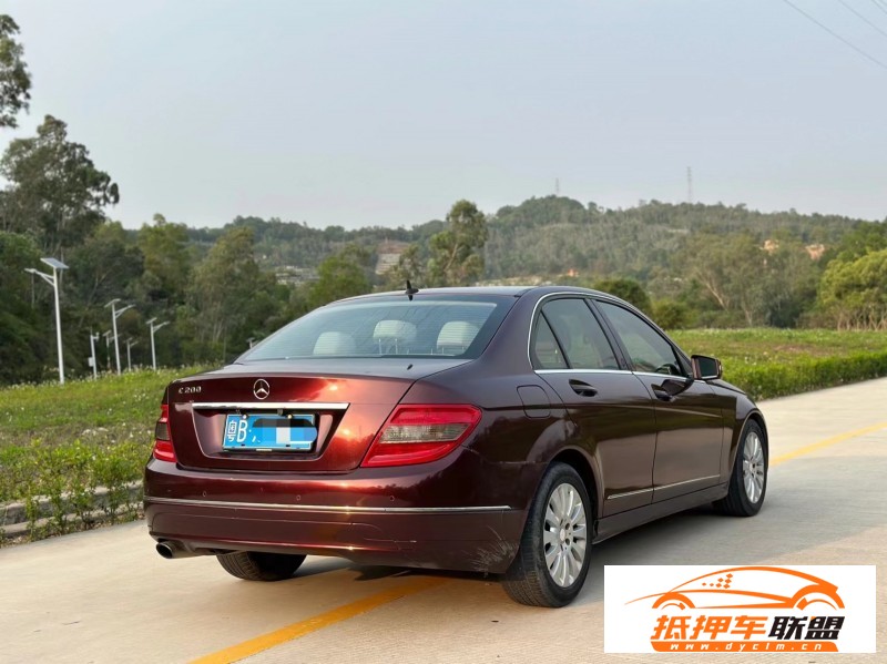  11年奔馳C轎車 