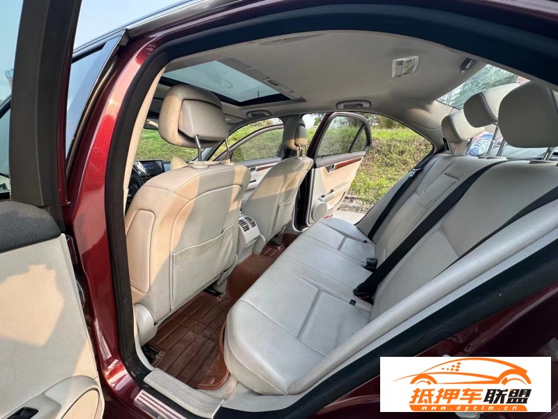  11年奔馳C轎車 