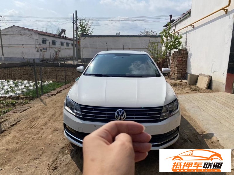  17年大眾朗逸轎車 