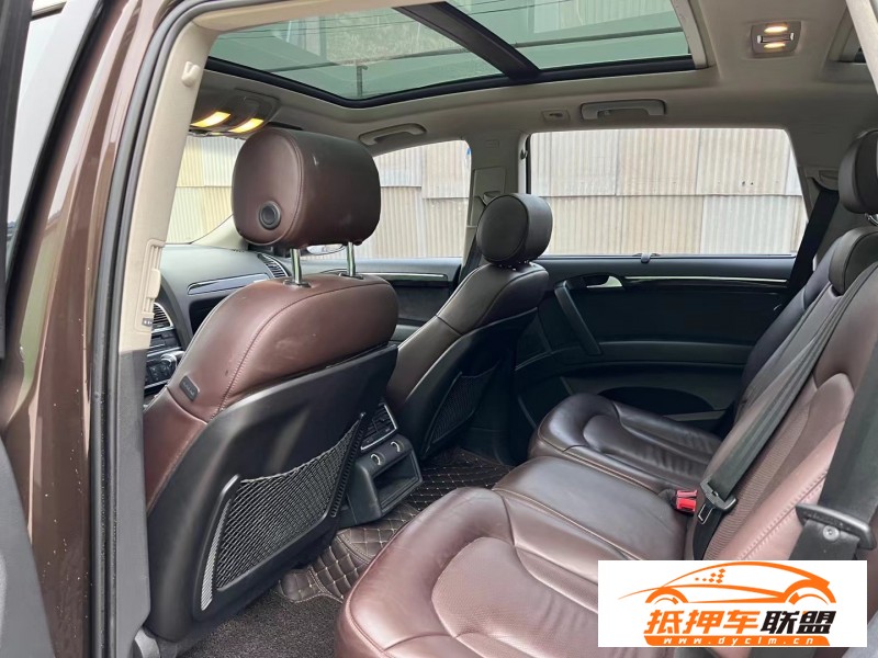  14年奧迪Q7轎車 