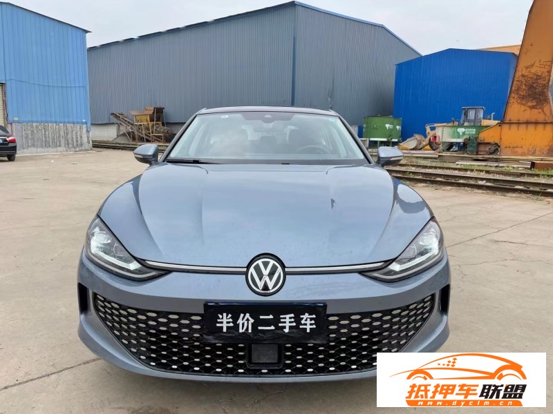  22年大眾凌渡轎車 