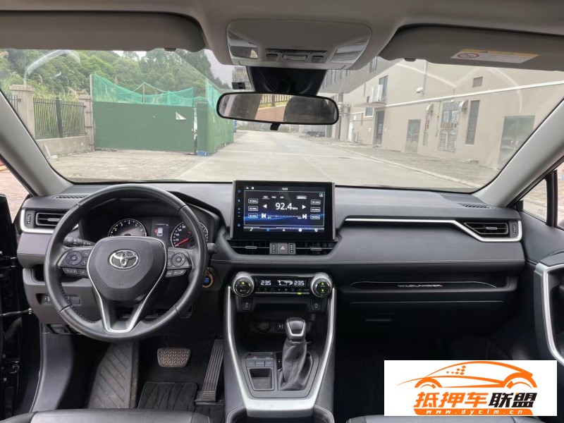  21年豐田威蘭達轎車 