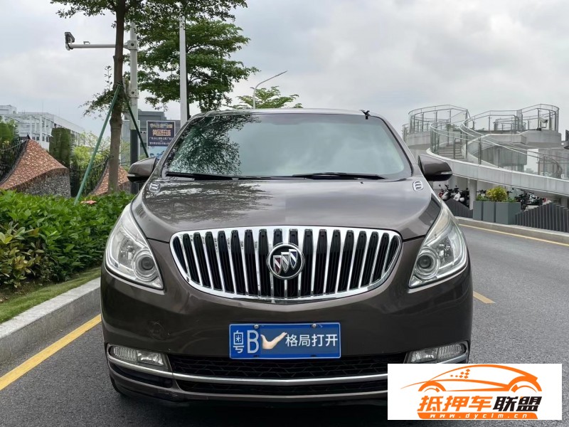  13年別克GL8轎車 