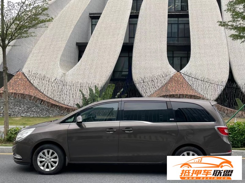  13年別克GL8轎車 