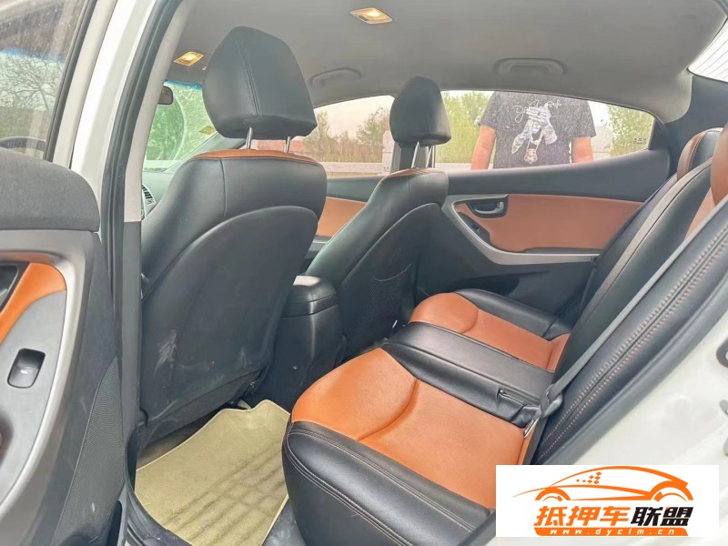  15年現(xiàn)代朗動(dòng)轎車(chē) 