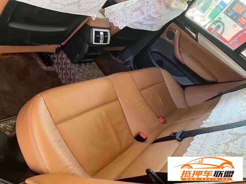  16年寶馬X4轎車 