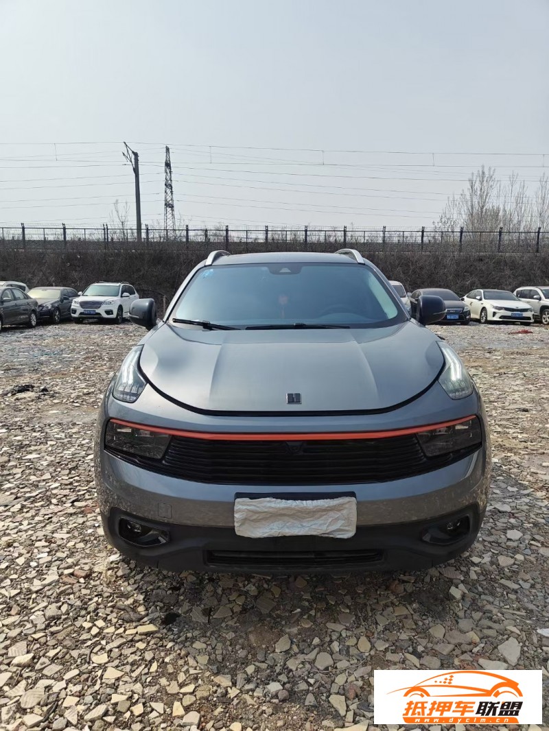  20年領(lǐng)克01轎車 