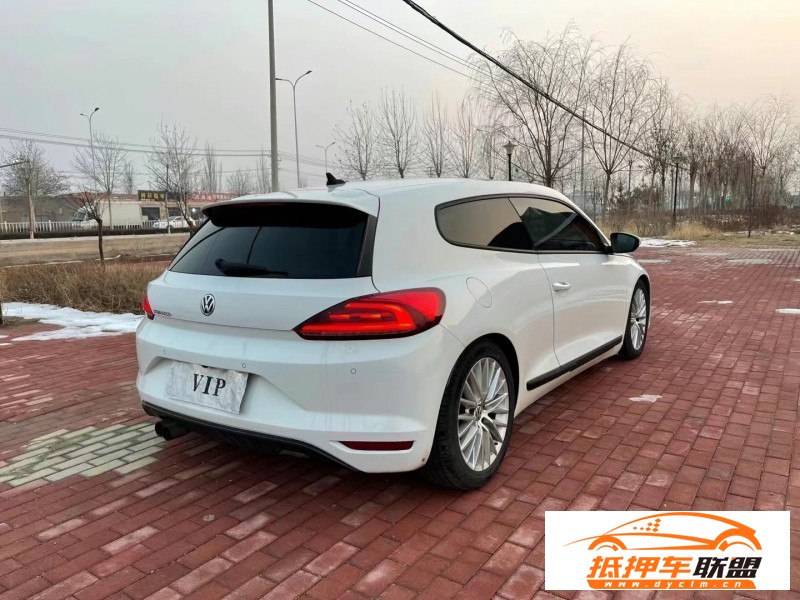  15年大眾尚酷轎車 
