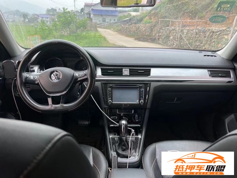  17年大眾寶來轎車 