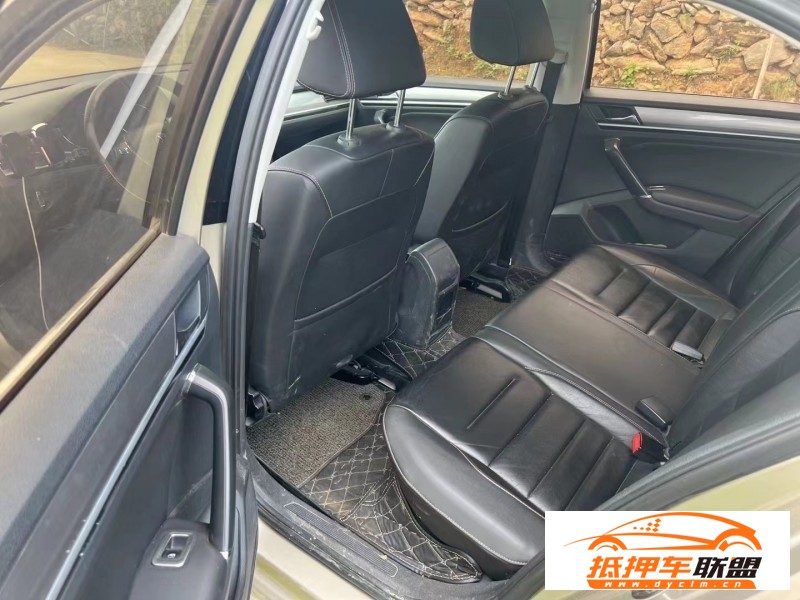  17年大眾寶來轎車 