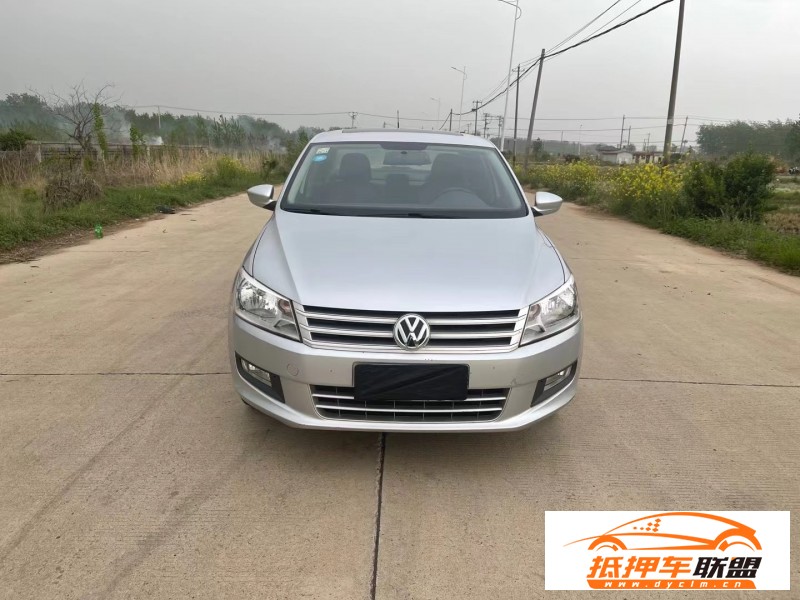  15年大眾桑塔納轎車 