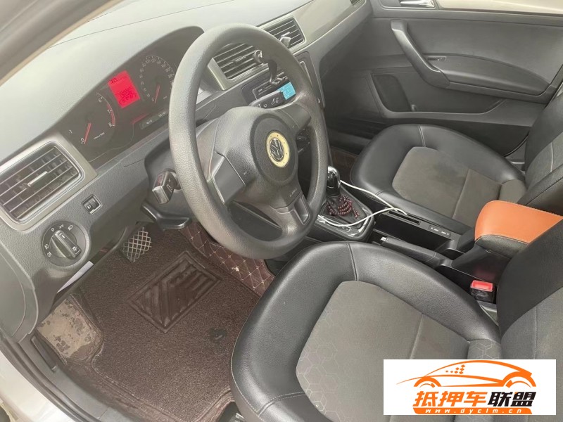  15年大眾桑塔納轎車 