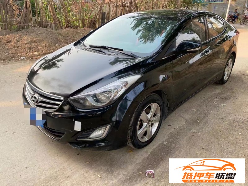  13年現(xiàn)代朗動(dòng)轎車 