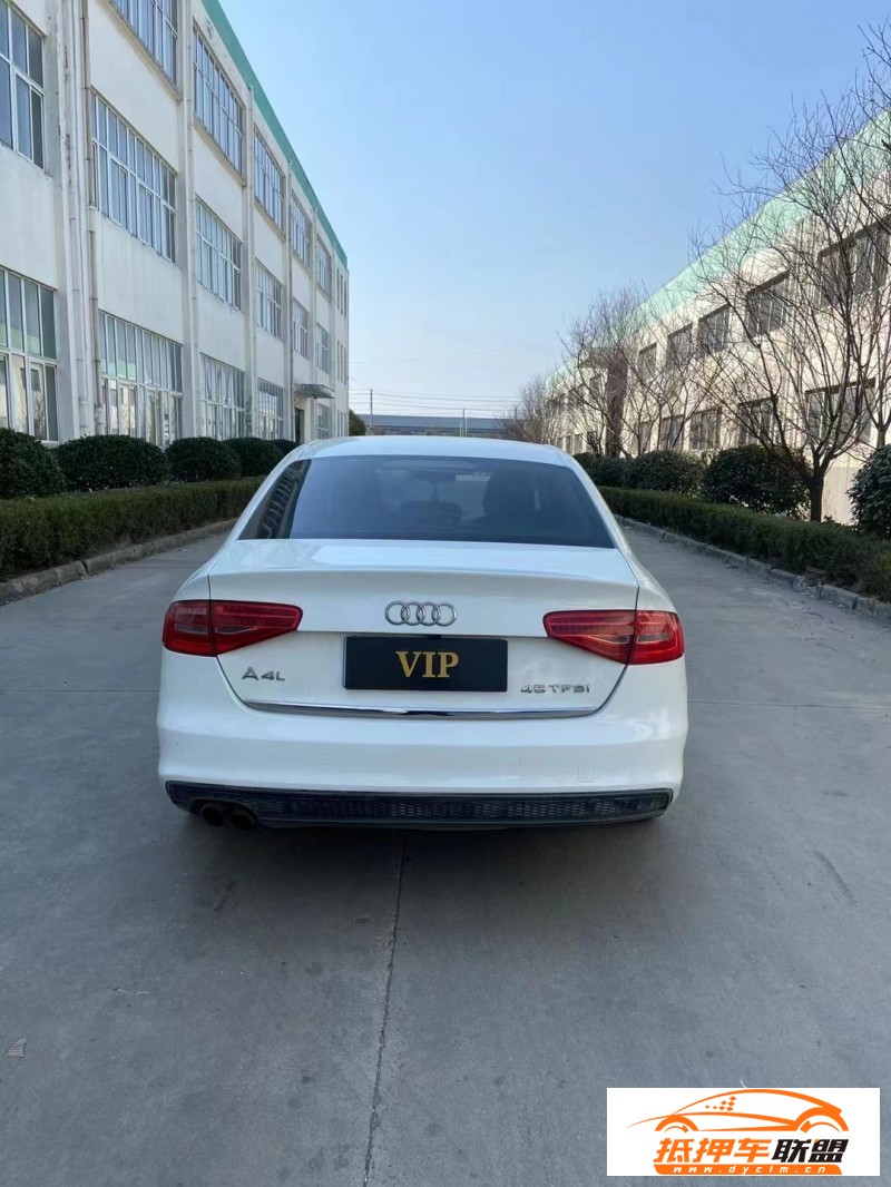  17年奧迪A4L轎車 