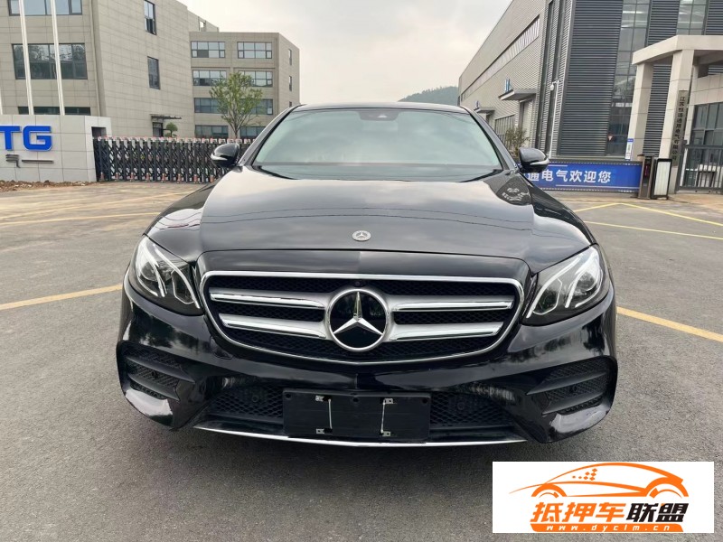  16年奔馳E轎車 