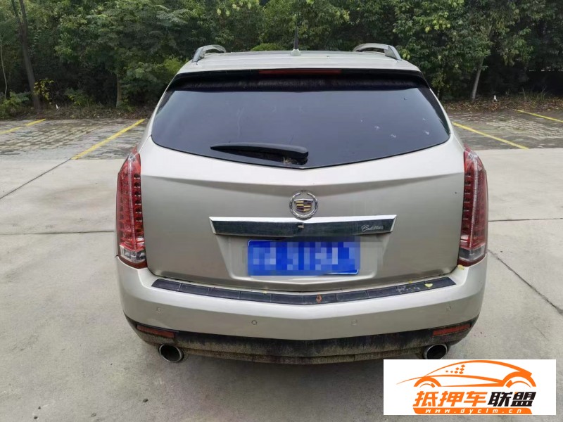  13年凱迪拉克SRX轎車 