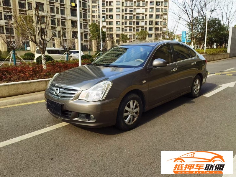  13年日產(chǎn)軒逸轎車 