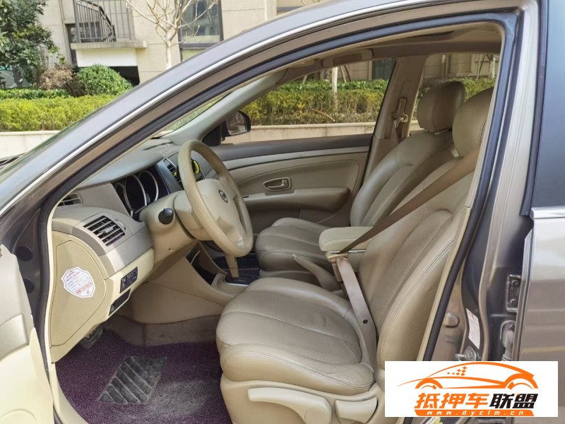  13年日產(chǎn)軒逸轎車 