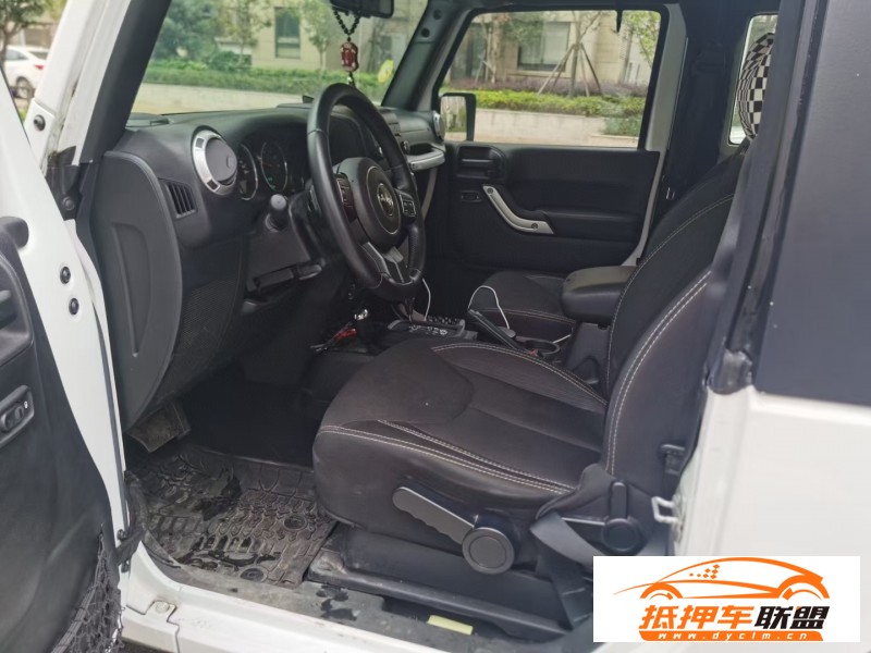  16年Jeep牧馬人轎車 