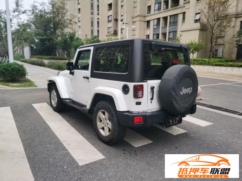  16年Jeep牧馬人轎車 