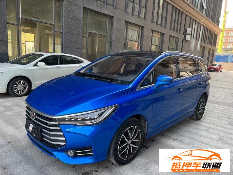  18年比亞迪宋轎車 