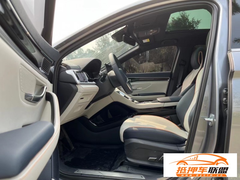  22年比亞迪宋轎車 