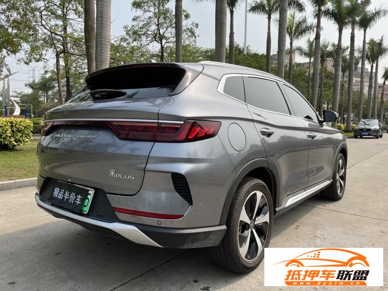  22年比亞迪宋轎車 