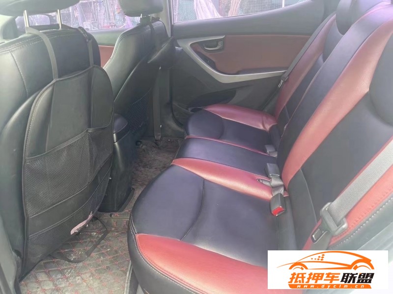  17年現(xiàn)代朗動(dòng)轎車(chē) 