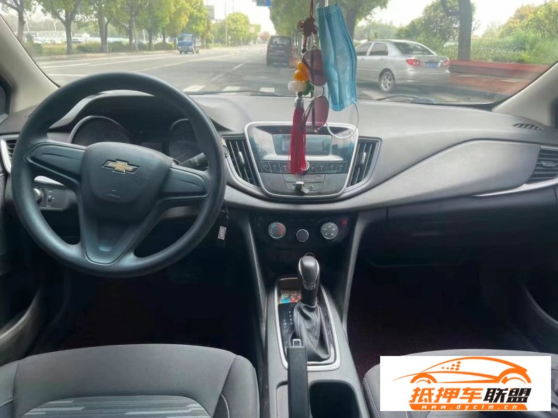  17年現(xiàn)代名圖轎車 