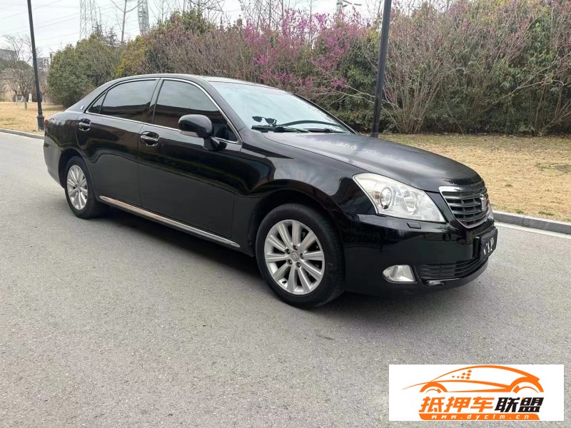  11年豐田皇冠轎車(chē) 