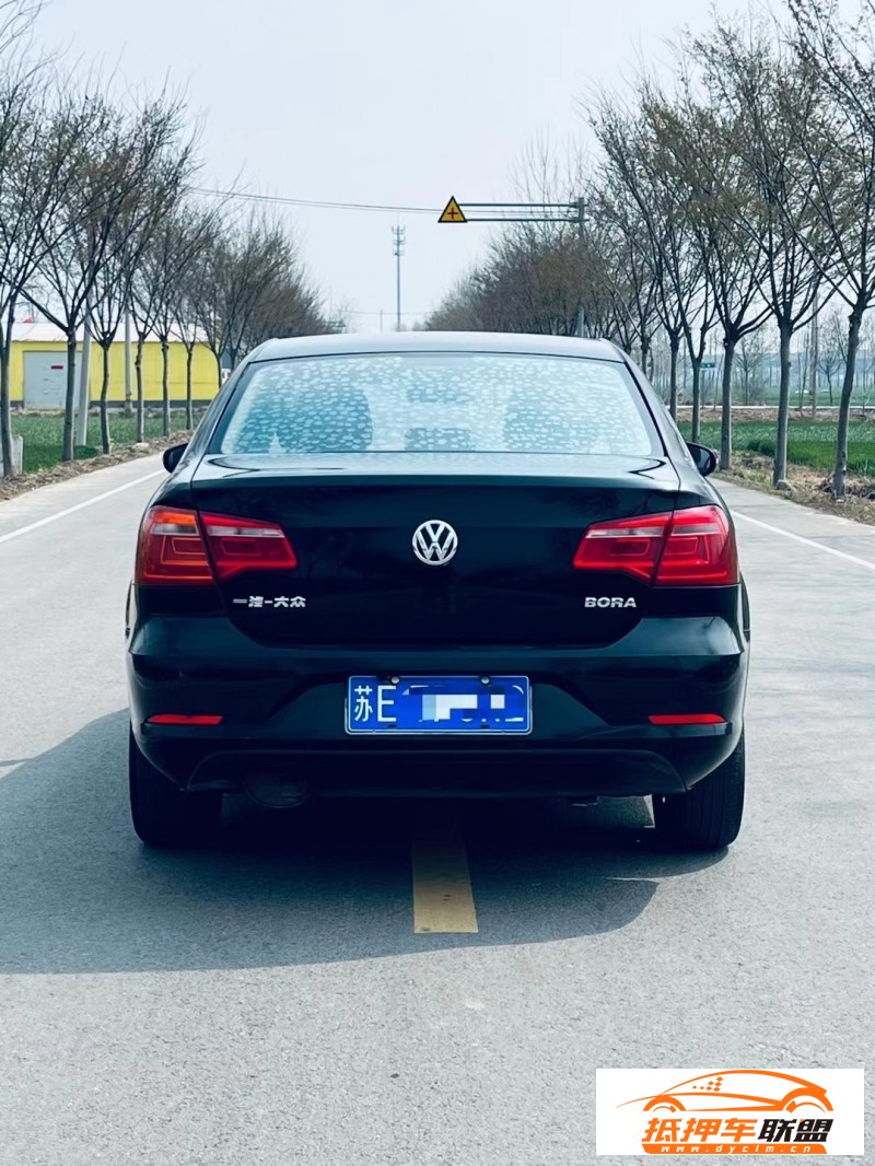  15年大眾寶來轎車 