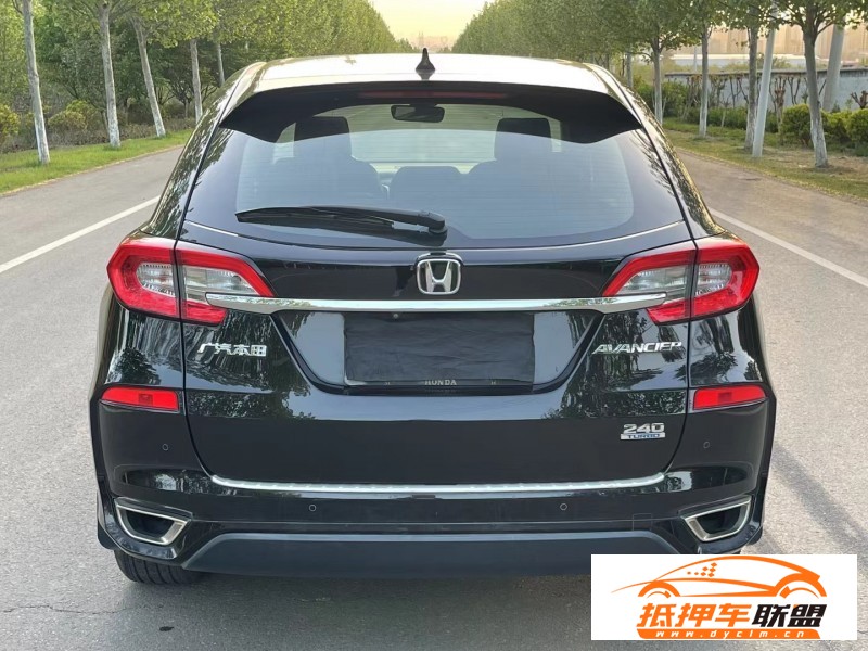  17年本田冠道轎車 