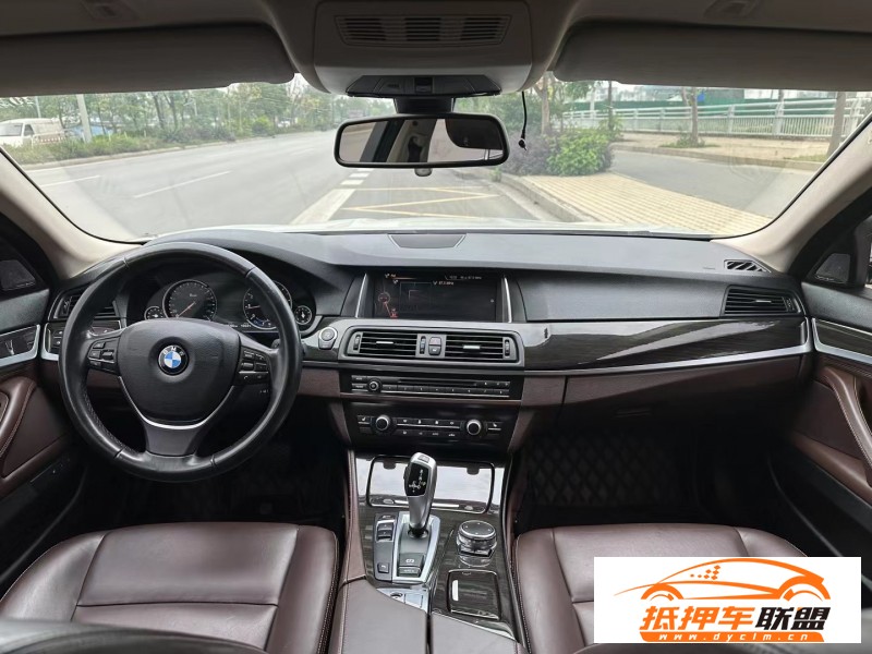  16年寶馬5系轎車 