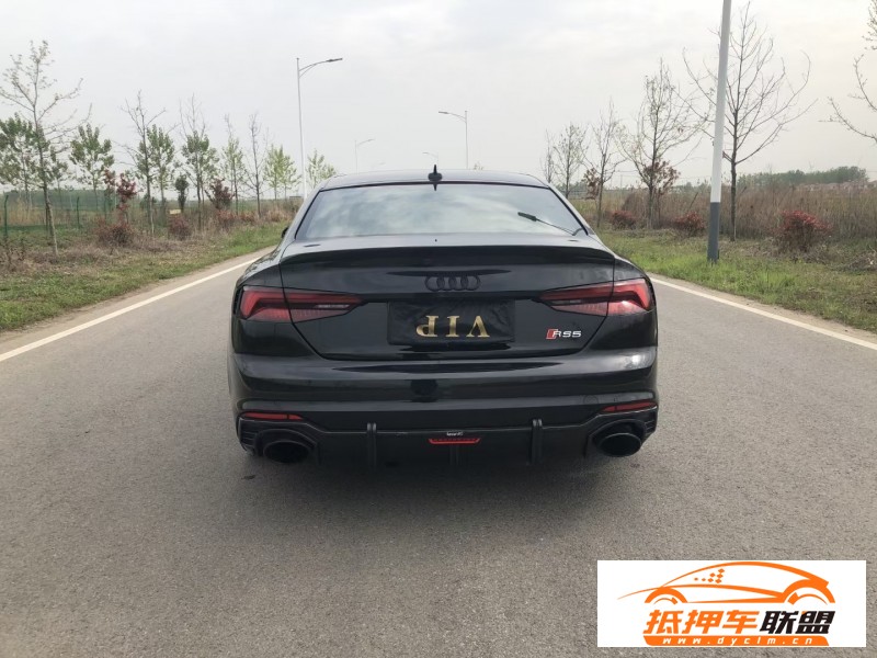  19年奧迪RS5轎車 