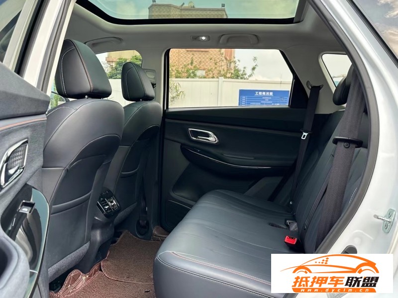  20年長(zhǎng)安歐尚X7轎車 
