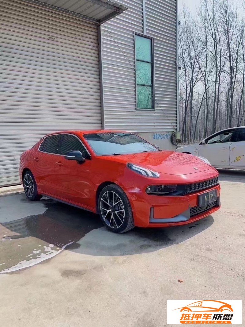  18年領(lǐng)克03轎車 