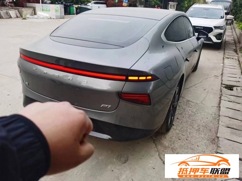  21年小鵬汽車P7轎車 